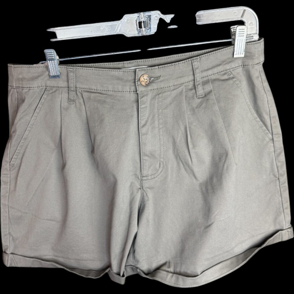 Candace Cameron Bure Women's Petite Shorts Olive Stone 10 Petite NWOT Summer
